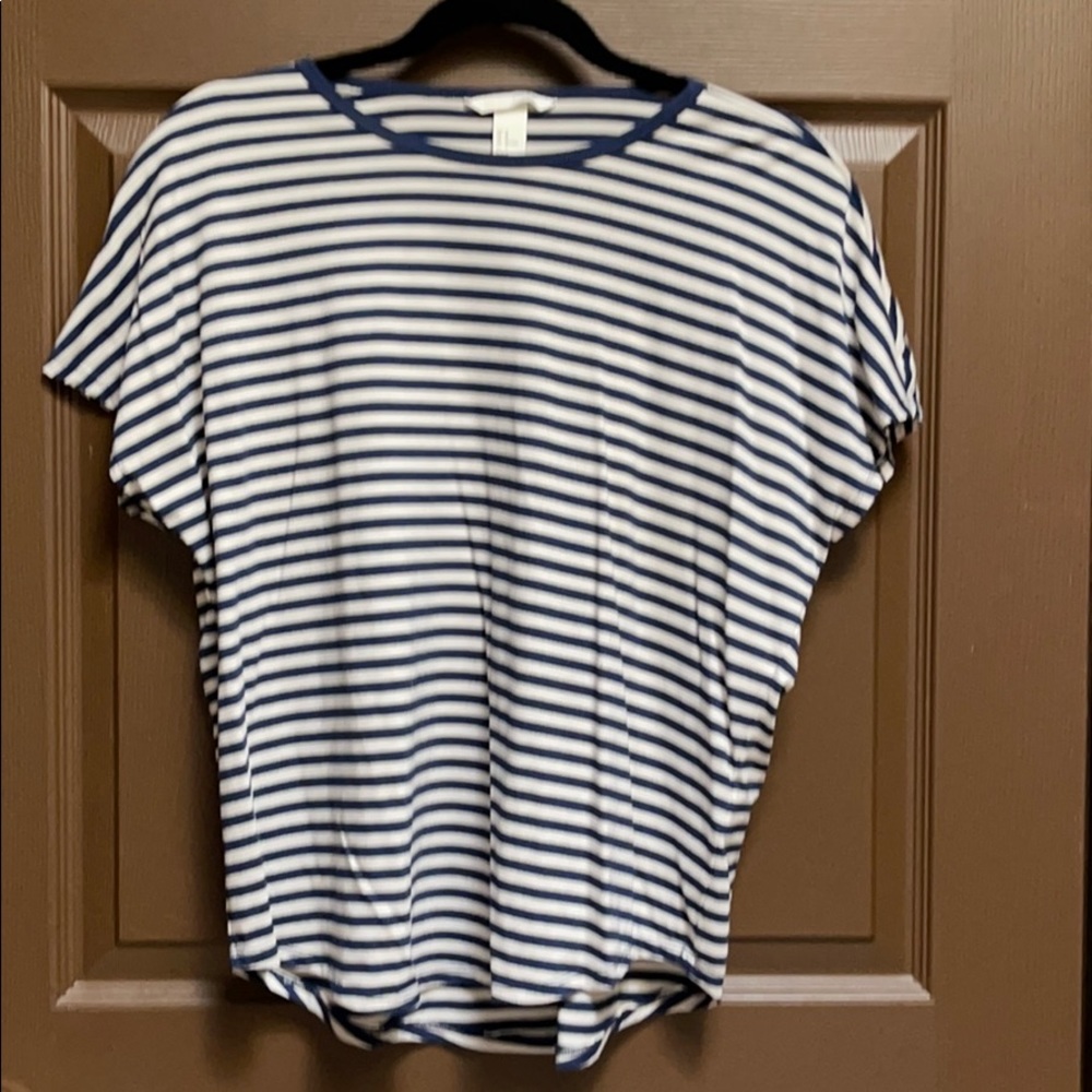 H&M top size medium